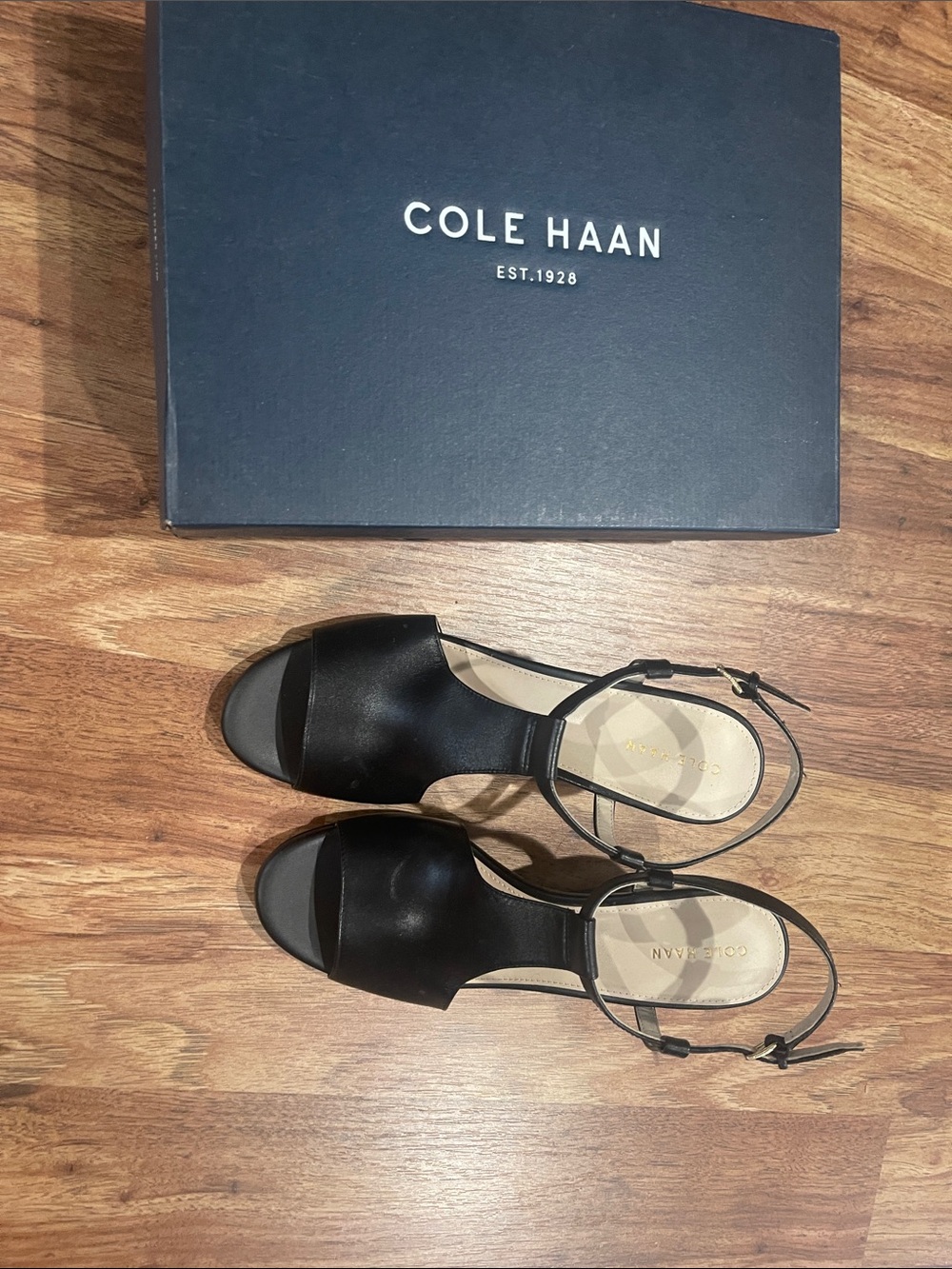 Cole Haan Maddie open toe wedge sandal size 8